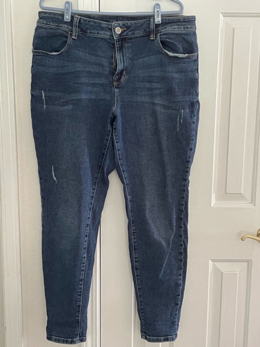 MAURICES HIGH-RISE BLUE JEANS. Size 14. Waist 38”, Inseam 29”, Rise 12”.